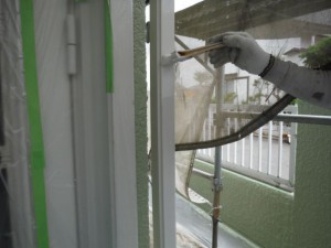 2015.07.16Ｉ様邸③雨樋下塗り施工中