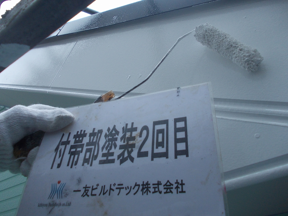 20160826M様邸⑤破風板上塗り施工中